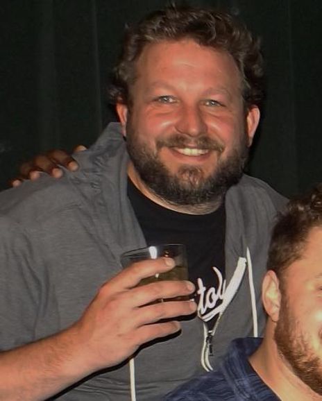 S Lee Lewis Headshot