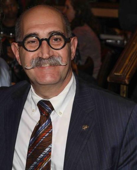 Lloyd Ratner Headshot