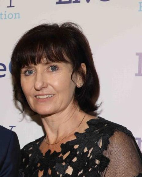 Helen Irving Headshot