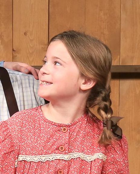 Isabelle Baker Headshot