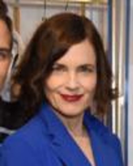 Elizabeth MGovern Headshot