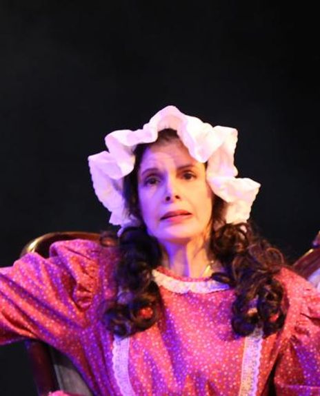 Vivien Latham Headshot