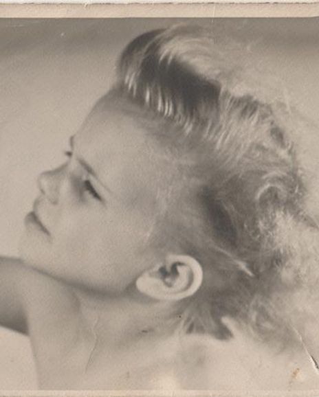 Tania Wisbar Headshot