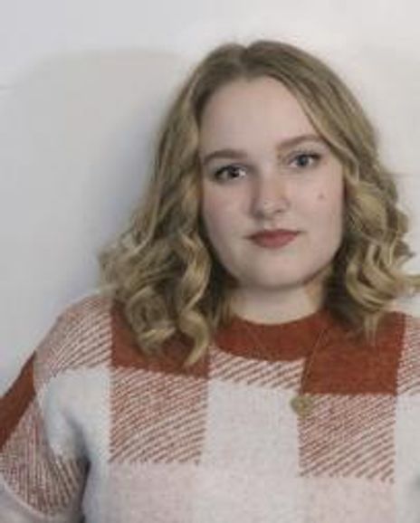 Amelia Firestone Headshot