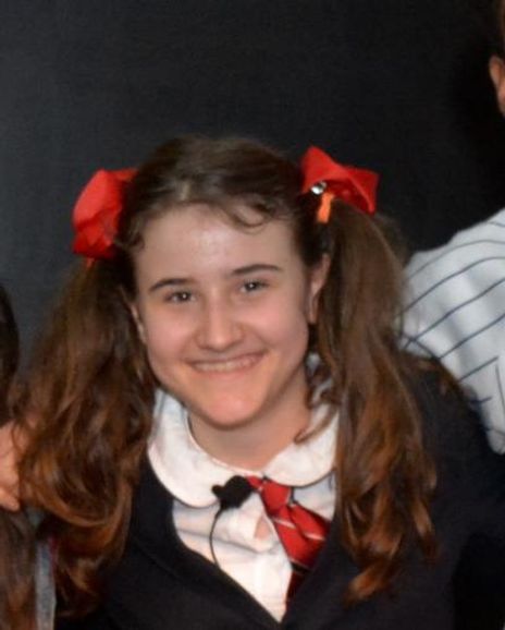 Chloe Hechte Headshot