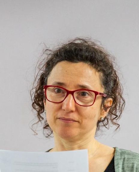 Paula Garfield Headshot