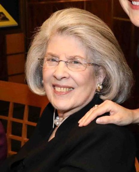 Ellen Marcus Headshot