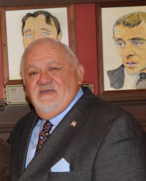 Steven Rodrigues Headshot