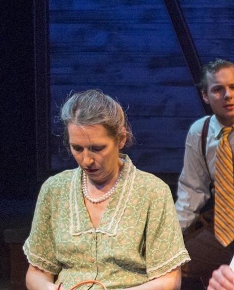 Gwendolyne Wagner Headshot