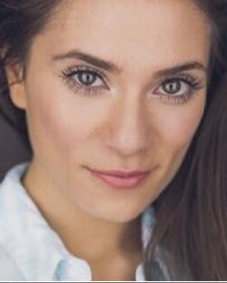 Kayla Catan Headshot