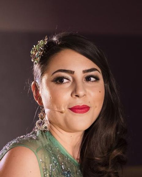 Sophie Khan Levy Headshot