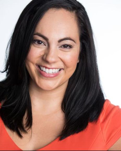 Amanda Arbues Headshot