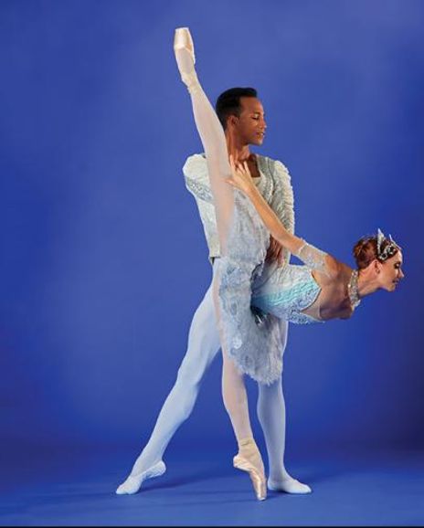 Danielle Brown Headshot