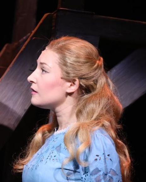 Jillian Gottlie Headshot