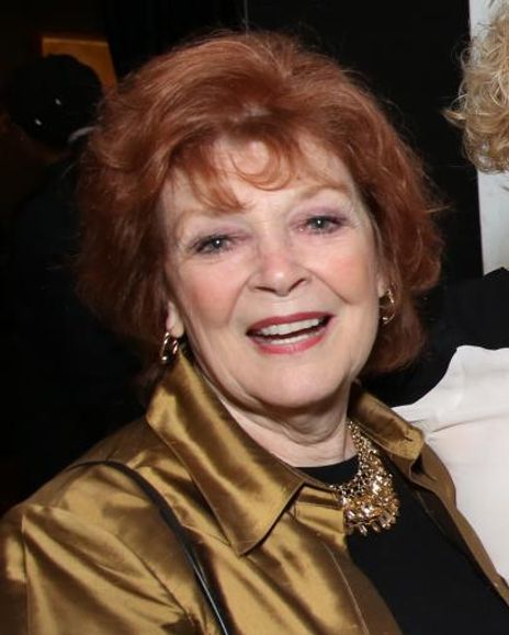 Annette Gillette Headshot