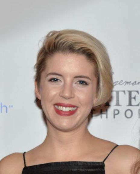 Theresa Rowley Headshot