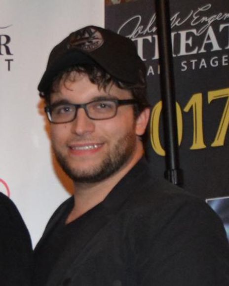 Peter Averson Headshot