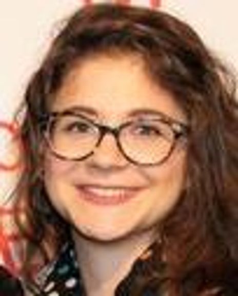 Desiree Halpern Headshot