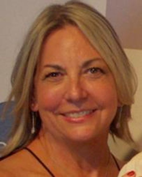 Christine Cirker Headshot