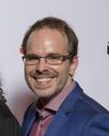 Daryl Cloran Headshot