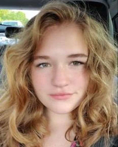 Madeline Lupi Headshot