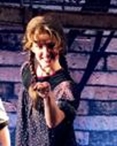 Lindsay Bell Headshot