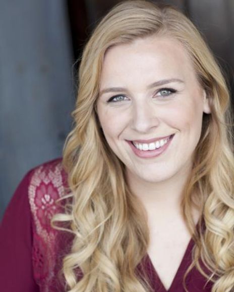 Sarah Hazel Headshot