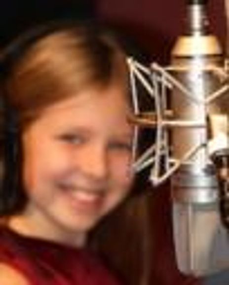 Genevieve Godlessly Headshot