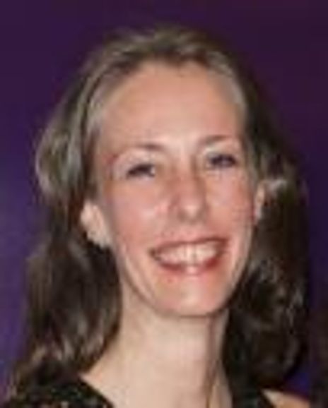 Ellen Craig Headshot