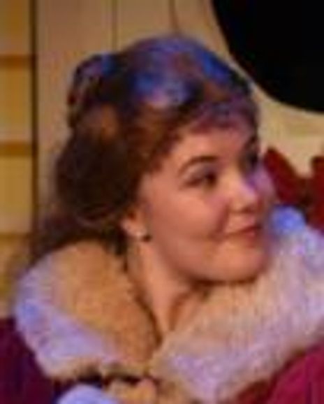 Sarah Hodgman Headshot