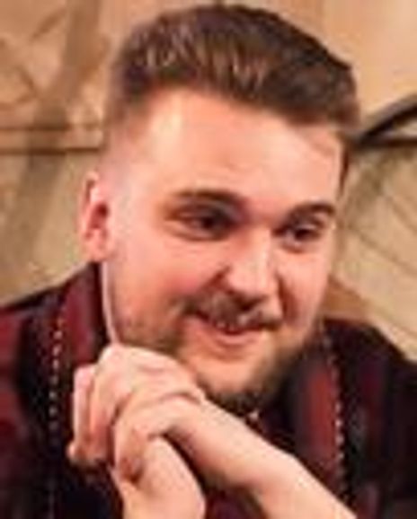 Thomas Isherwood Headshot