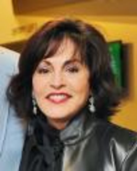 Roberta Golub Headshot