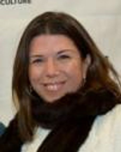 Stellene Valances Headshot