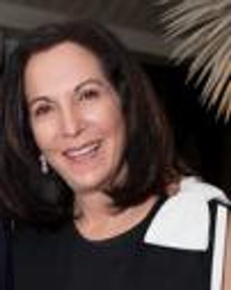 Susan Hechinger Headshot