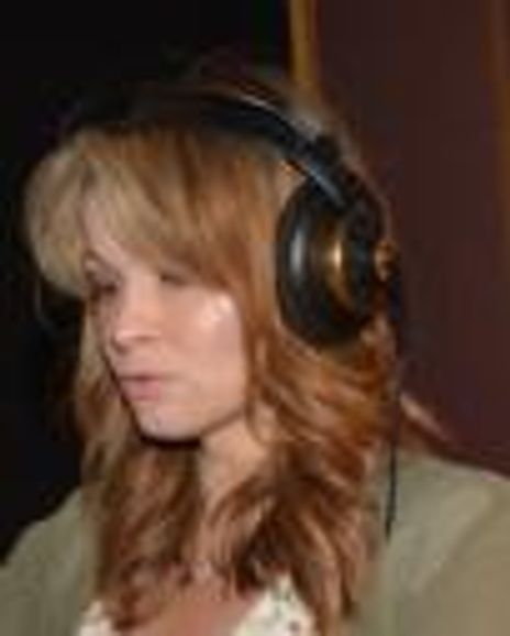 Stacie Bond Headshot