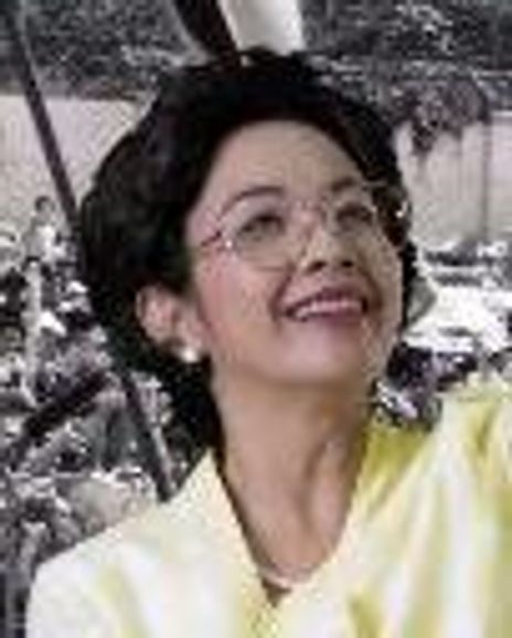 Isay Alvarez Headshot