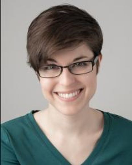 Rachel Dean Headshot