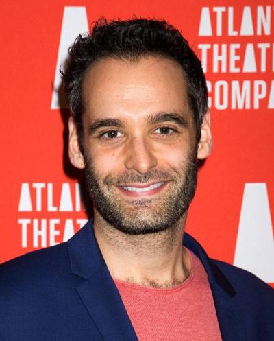 Jonathan Raviv Headshot