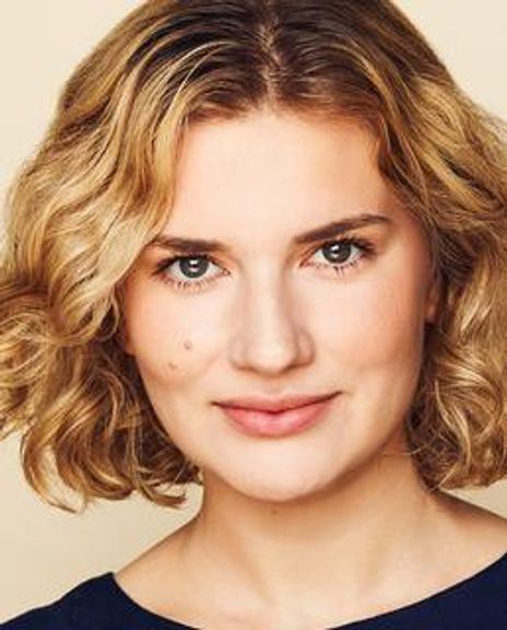 Elisabeth Del Toro Headshot