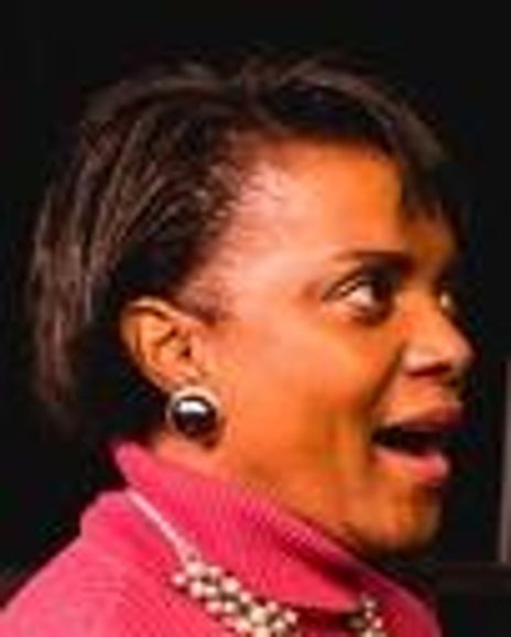 Madonna Hanna Headshot