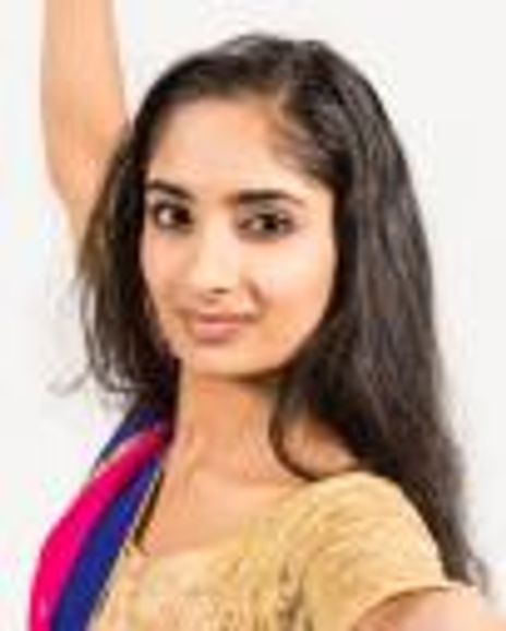 Alisha Menon Headshot