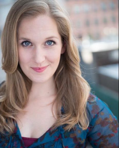 Nicole Corris Headshot