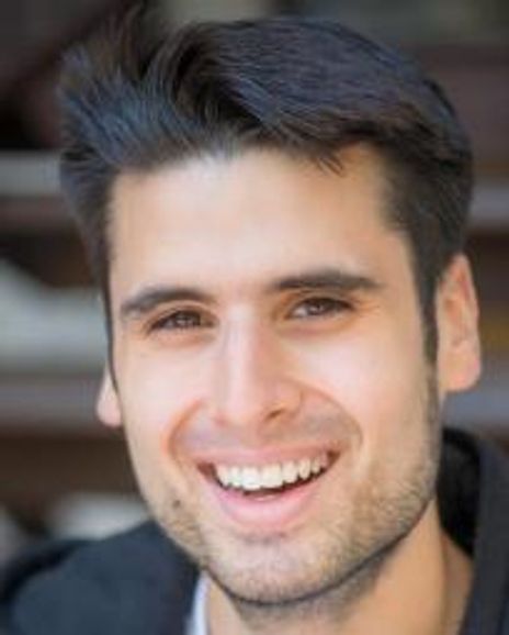 Amir Razavi Headshot