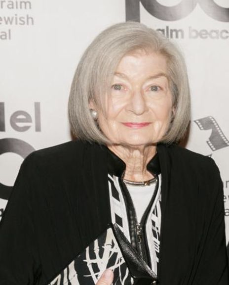 Barbara Mines Headshot