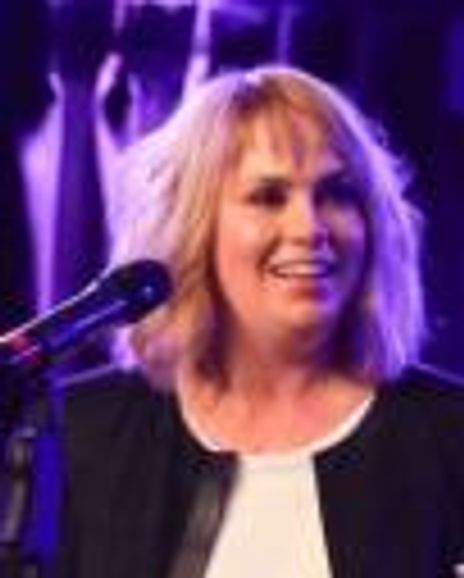 Lisa Frechette Headshot