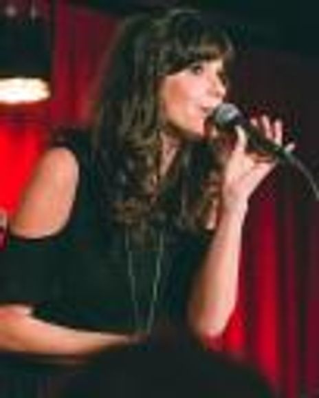 Lisa Casalino Headshot