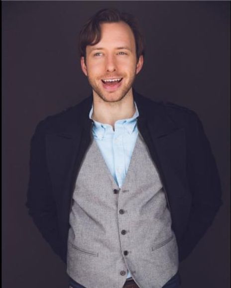 Daniel Robert Burns Headshot