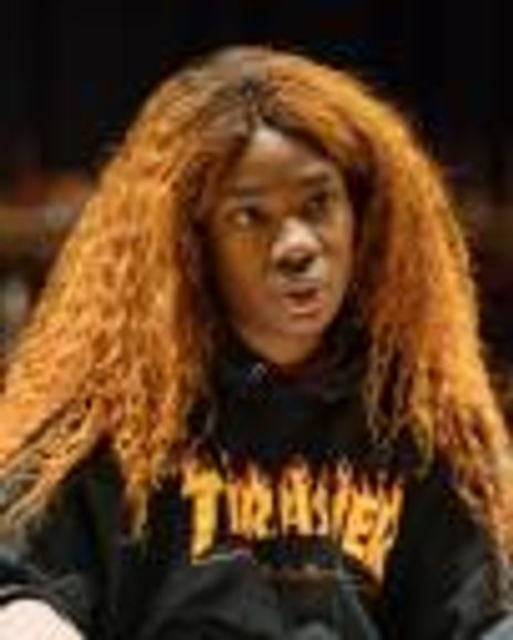 Vivian Oparah Headshot