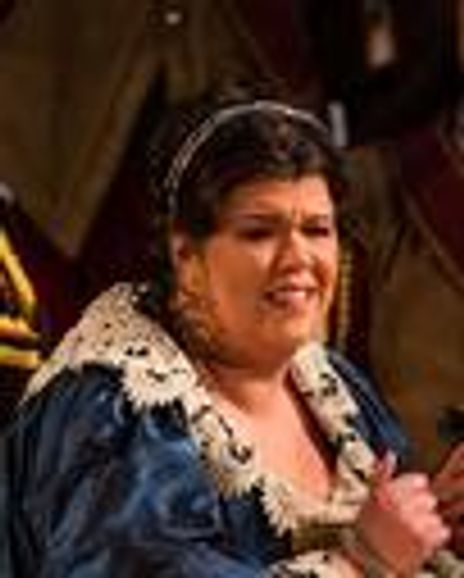 Lauren Decker Headshot