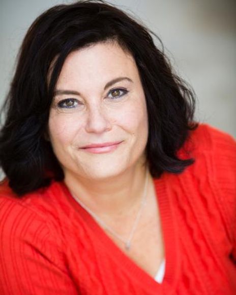 Georginna Feyst Headshot